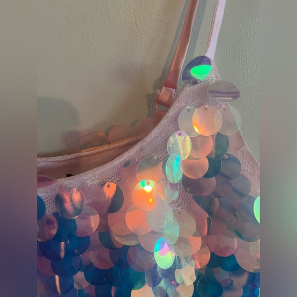 Miss Guided Sequin Festival Outfit - Picture 5 of 16